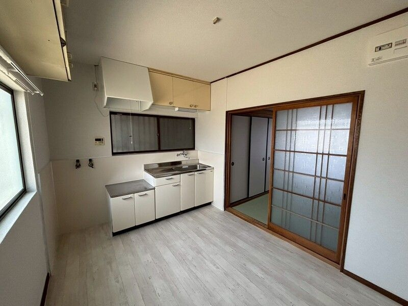 堂山町シャッター付き車庫貸家のキッチン