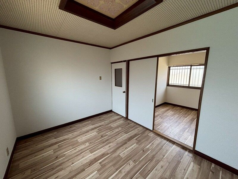堂山町シャッター付き車庫貸家の設備