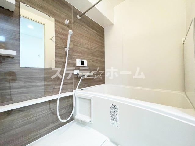 千里山ロイヤルマンション2番街D棟の浴室|きれいなお風呂です
