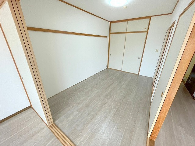 淀川ハイライフマンションの洋室
