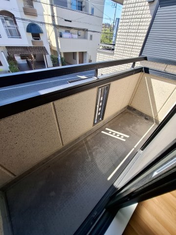 メゾン六番町のバルコニー