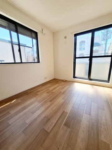 メゾン六番町の洋室