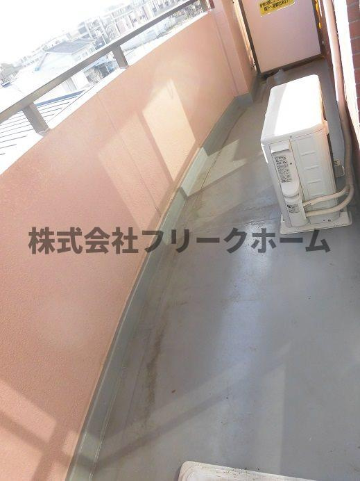 小金井市緑町１丁目の賃貸マンションのバルコニー