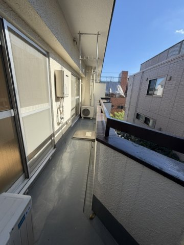【バルコニー】