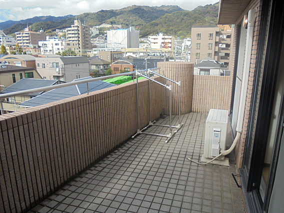 ヴィラヌーブ本山のバルコニー
