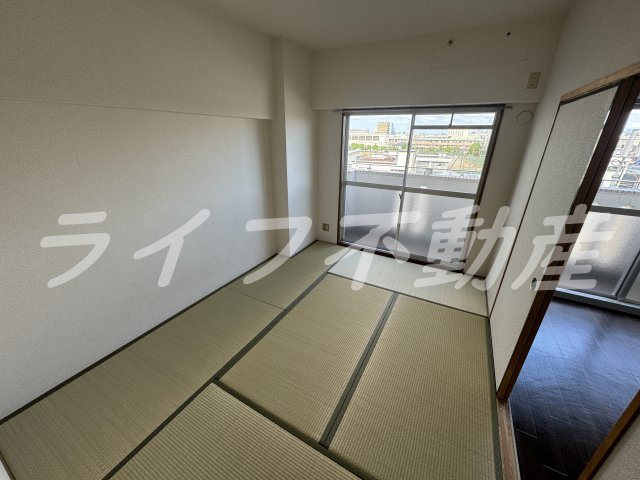 セレノ・ハイム川本の寝室|落ち着いた色調の寝室です