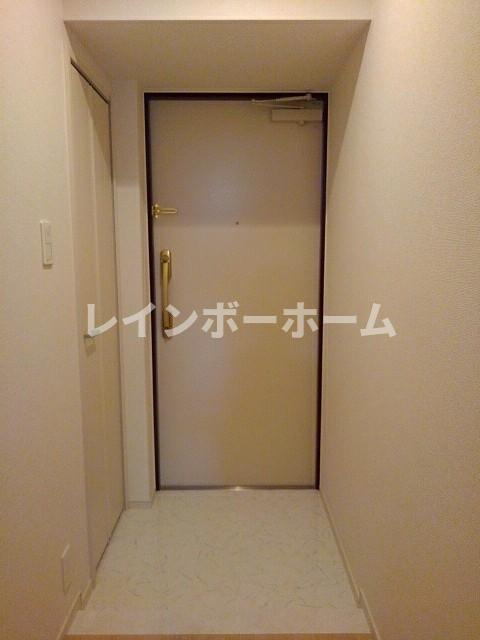 フィオーレ　カンパネラの玄関
