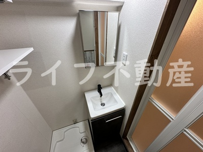 布施オーク5の独立洗面台|朝の身支度には欠かせない独立洗面化粧台