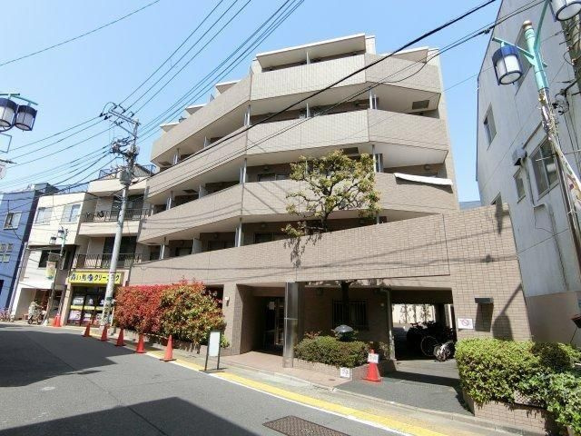 ルーブル都立大学の外観