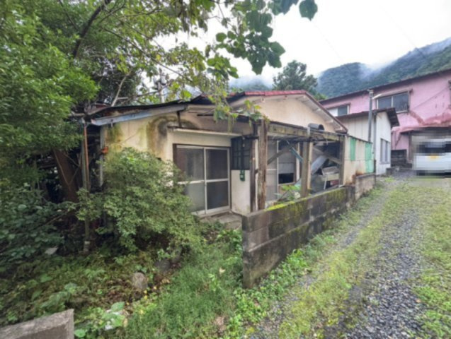 日光市鬼怒川温泉大原　中古戸建の外観