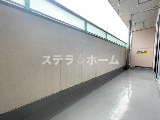 蒲生コーポのバルコニー|暖かな日差しのふりそそぐバルコニー