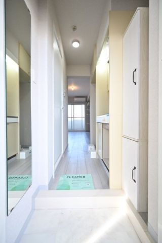 グローリア初穂池上の玄関