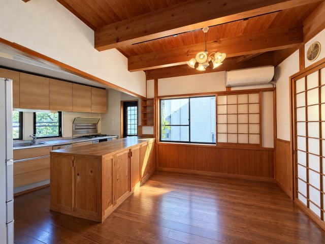 天白区植田山戸建のキッチン
