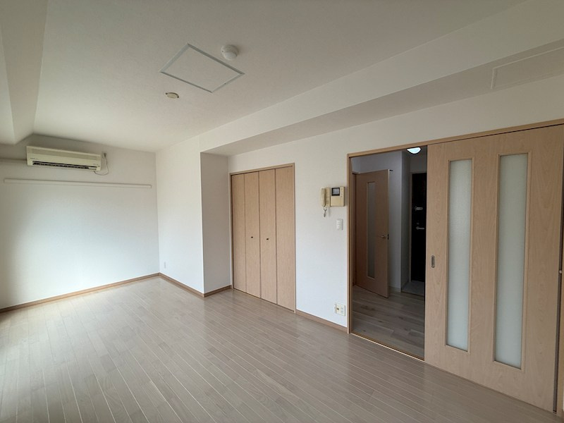 神戸市東灘区岡本２丁目の賃貸マンションの居間・リビング