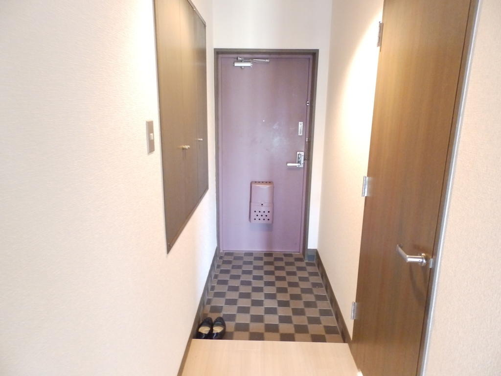 神戸市灘区篠原北町４丁目の賃貸マンションの玄関
