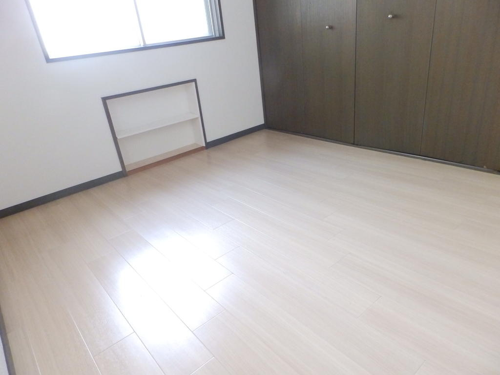 神戸市灘区篠原北町４丁目の賃貸マンションの居間・リビング