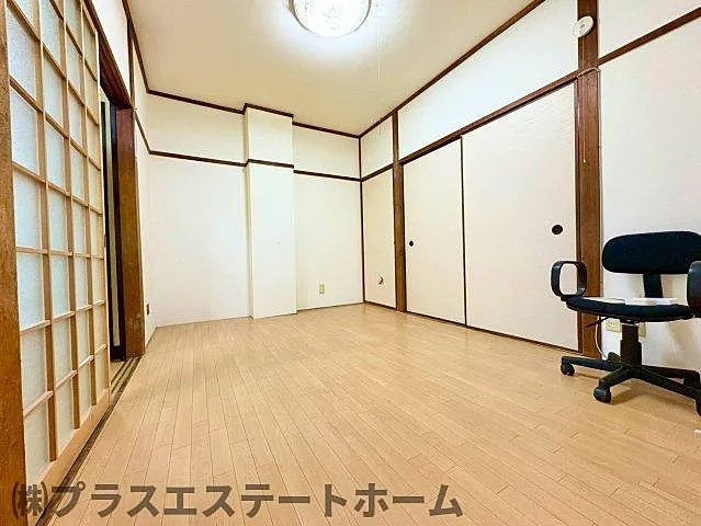 神戸市灘区福住通６丁目の賃貸マンションの居間・リビング