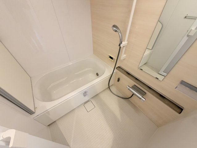 西宮市老松町の賃貸マンションの浴室