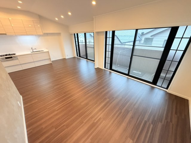 西宮市老松町の賃貸マンションの居間・リビング