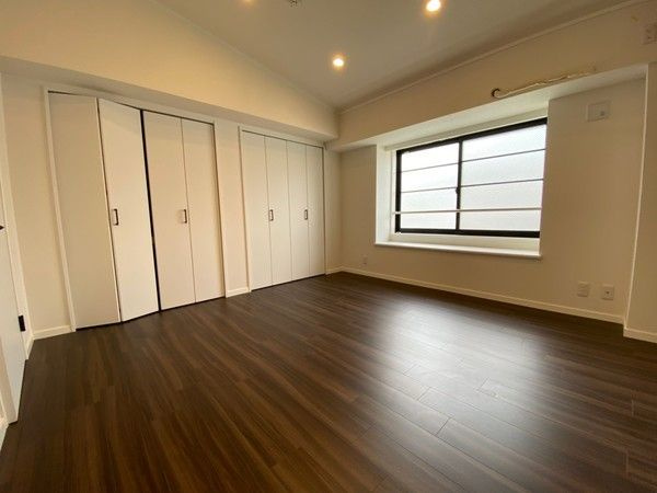 西宮市老松町の賃貸マンションの居間・リビング