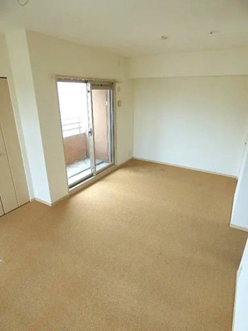 神戸市灘区中原通５丁目の賃貸マンションの居間・リビング