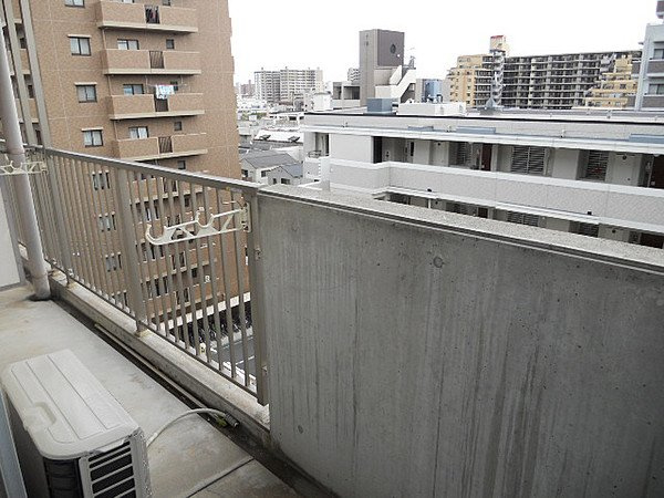 神戸市東灘区本山南町７丁目の賃貸マンションのバルコニー