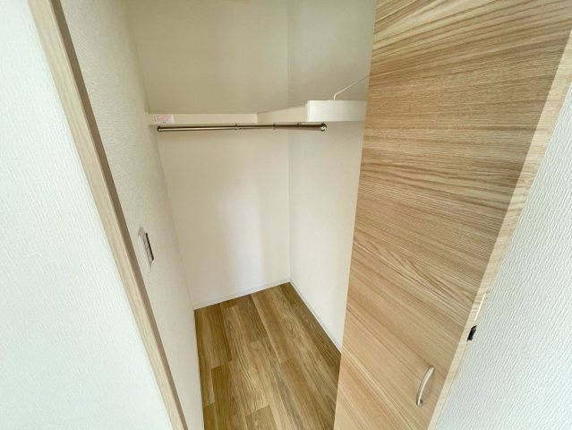 神戸市東灘区深江北町１丁目の賃貸マンションの収納