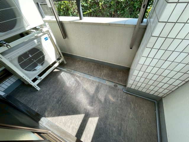 神戸市東灘区深江北町１丁目の賃貸マンションのバルコニー
