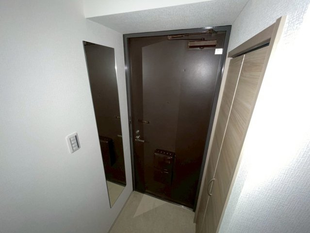神戸市東灘区深江北町１丁目の賃貸マンションの玄関