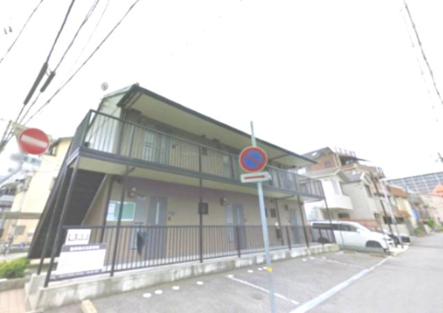 神戸市中央区東川崎町６丁目のアパートの外観