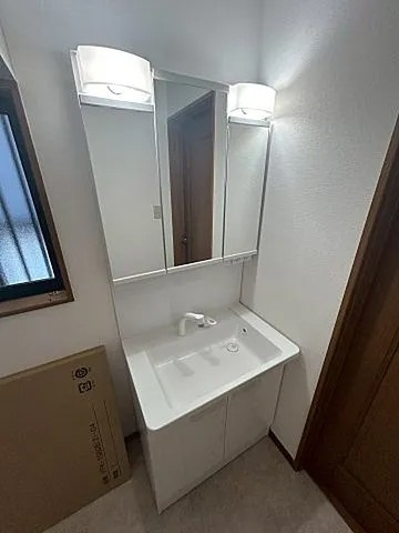 神戸市東灘区御影山手５丁目の一戸建ての洗面所