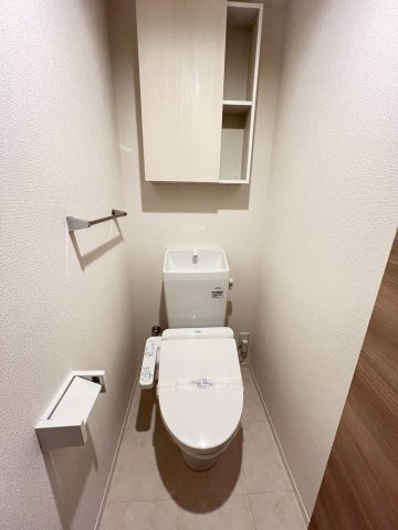西宮市上甲子園１丁目のアパートのトイレ