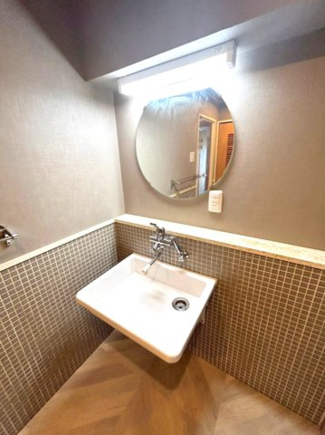 芦屋市茶屋之町の賃貸マンションの洗面所