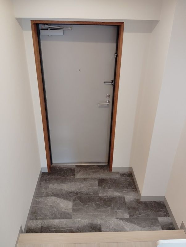 芦屋市茶屋之町の賃貸マンションの玄関