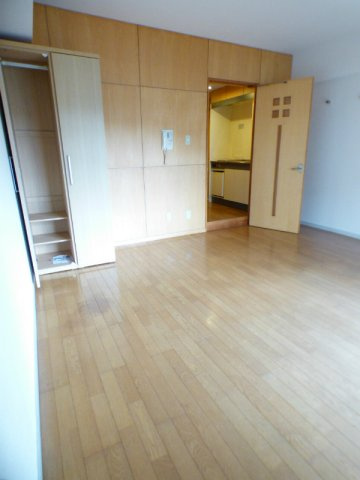 芦屋市茶屋之町の賃貸マンションの居間・リビング