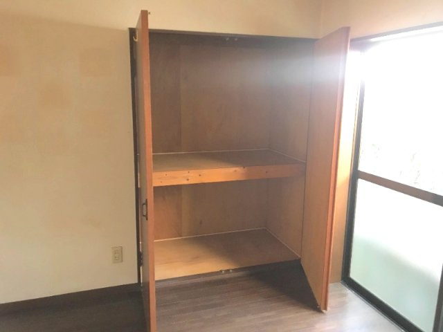 芦屋市浜町のアパートの収納