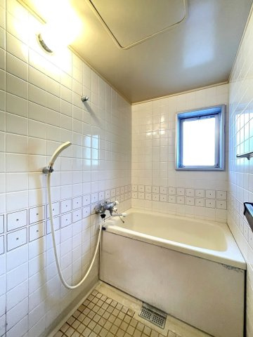 エメラルドマンション田方の浴室