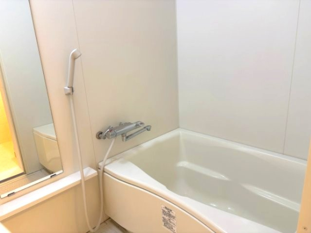 芦屋市東山町の賃貸マンションの浴室