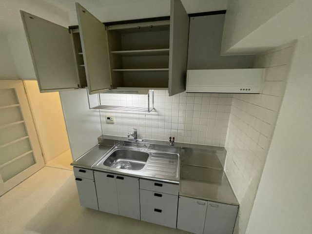 西宮市門前町の賃貸マンションのキッチン