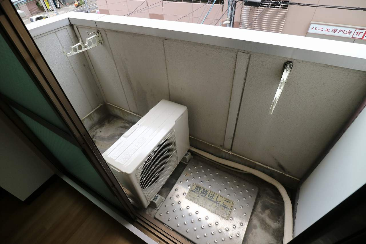 神戸市灘区桜口町２丁目の賃貸マンションのバルコニー