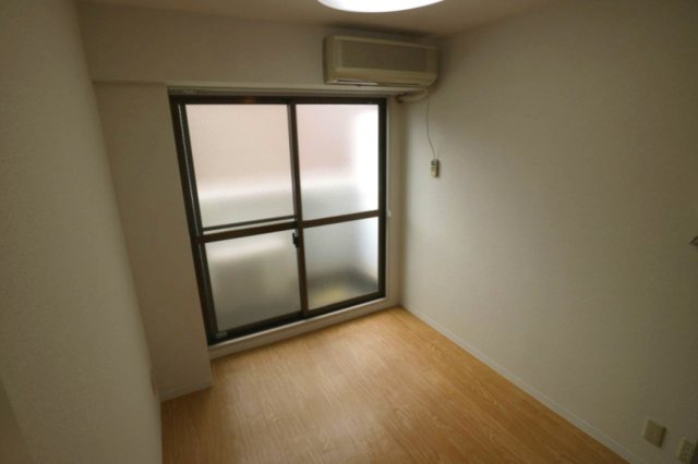 神戸市灘区桜口町２丁目の賃貸マンションの居間・リビング