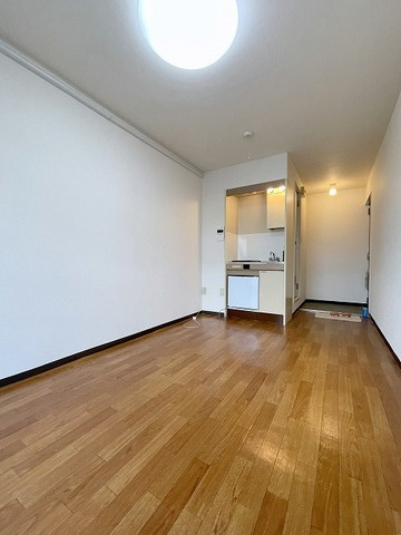 芦屋市浜町の賃貸マンションの居間・リビング