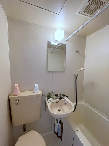 芦屋市浜町の賃貸マンションの洗面所