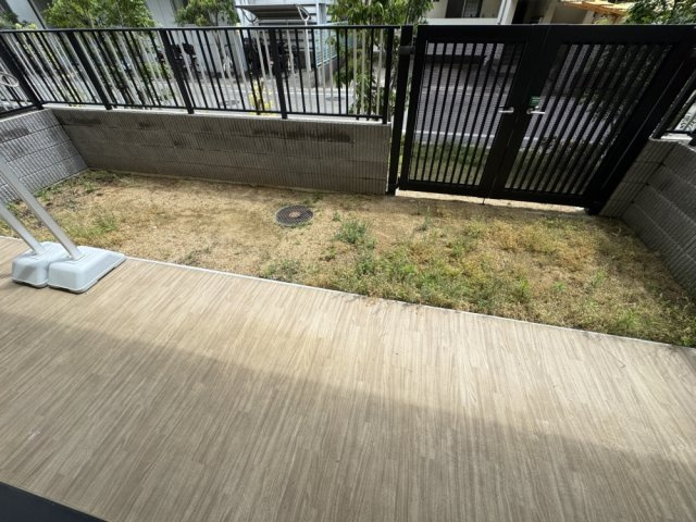 西宮市大屋町の賃貸マンションのバルコニー