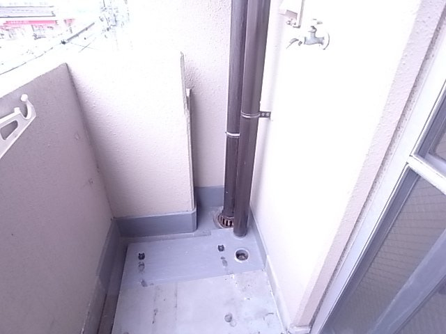 神戸市灘区友田町３丁目の賃貸マンションのバルコニー