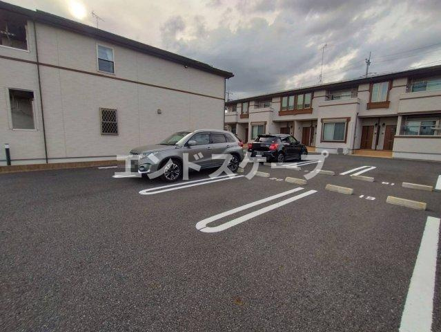 ＬａＴｏｕｒＫＡＩＺＡＷＡ　Ⅳの駐車場|高崎、前橋のお部屋探しはエンドスケープまで！お客様の理想お聞かせ下さい♪