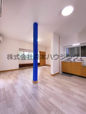 【居間・リビング】 | 　寝屋川市菅相塚町11戸建貸家 | おしゃれなリビングです