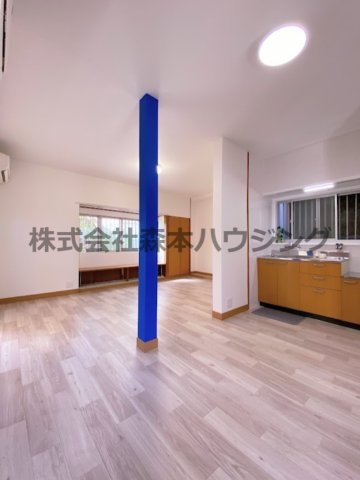 【居間・リビング】 | 　寝屋川市菅相塚町11戸建貸家 | おしゃれなリビングです