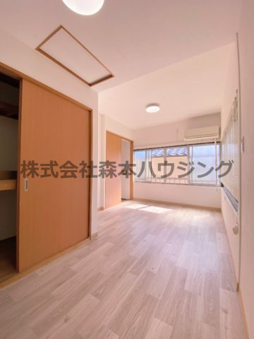 【洋室】 | 　寝屋川市菅相塚町11戸建貸家 | ゆったりした洋室です