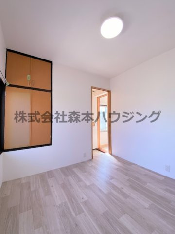 【洋室】 | 　寝屋川市菅相塚町11戸建貸家 | 個人の部屋や寝室として使える洋室です